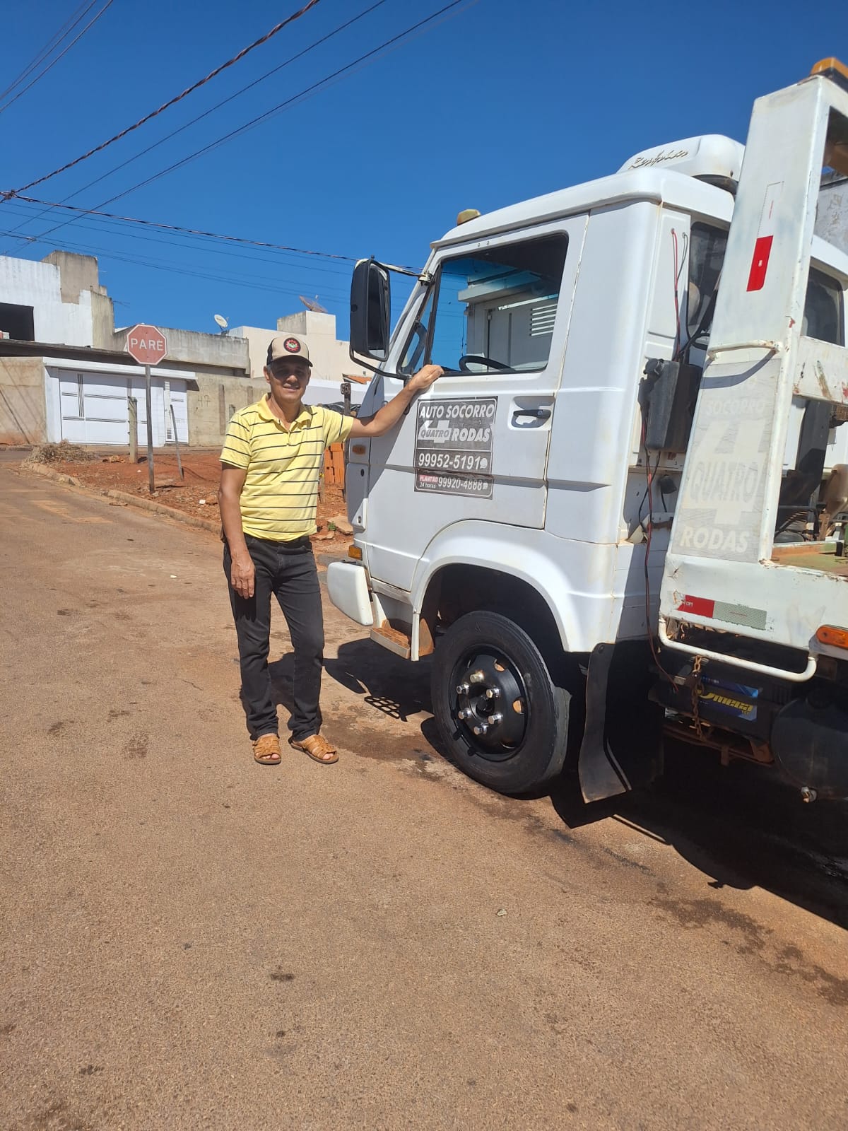 Guincho transportando veículo com segurança em Patrocínio